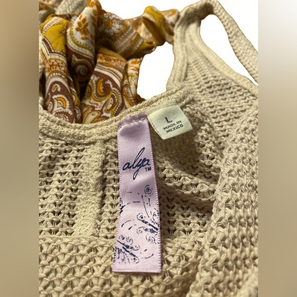 🧵2/$25🧵Alya, Ribbon Stretchy Knit Top, by Francesca - Picture 5 of 9